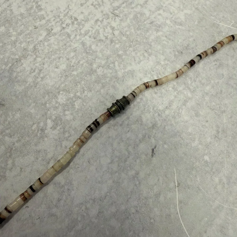 Vintage Zuni Indian Fetish Mother of Pearl Bird Birds Single Strand Heishi Bead‎